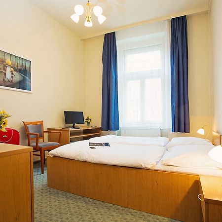 Hotel Adler - Czech Leading Hotels Praga Esterno foto